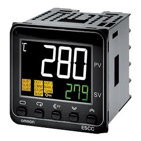 เครื่องควบคุมอุณหภูมิ OMRON E5CC-CX1AUM-000 100-240 V AC