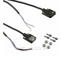 Omron Through Beam (Emitter and Receiver) Photoelectric Sensor 500 mm Detection Range PNP IP67 Block Style E3T-FT13